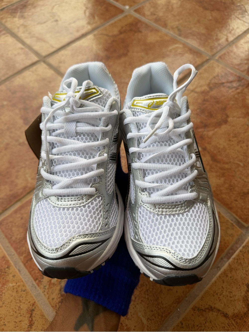 Size 7 Men’s And Women’s 8.5 - Asics Gel Kayano 14 Yellow - Picture 2 of 7